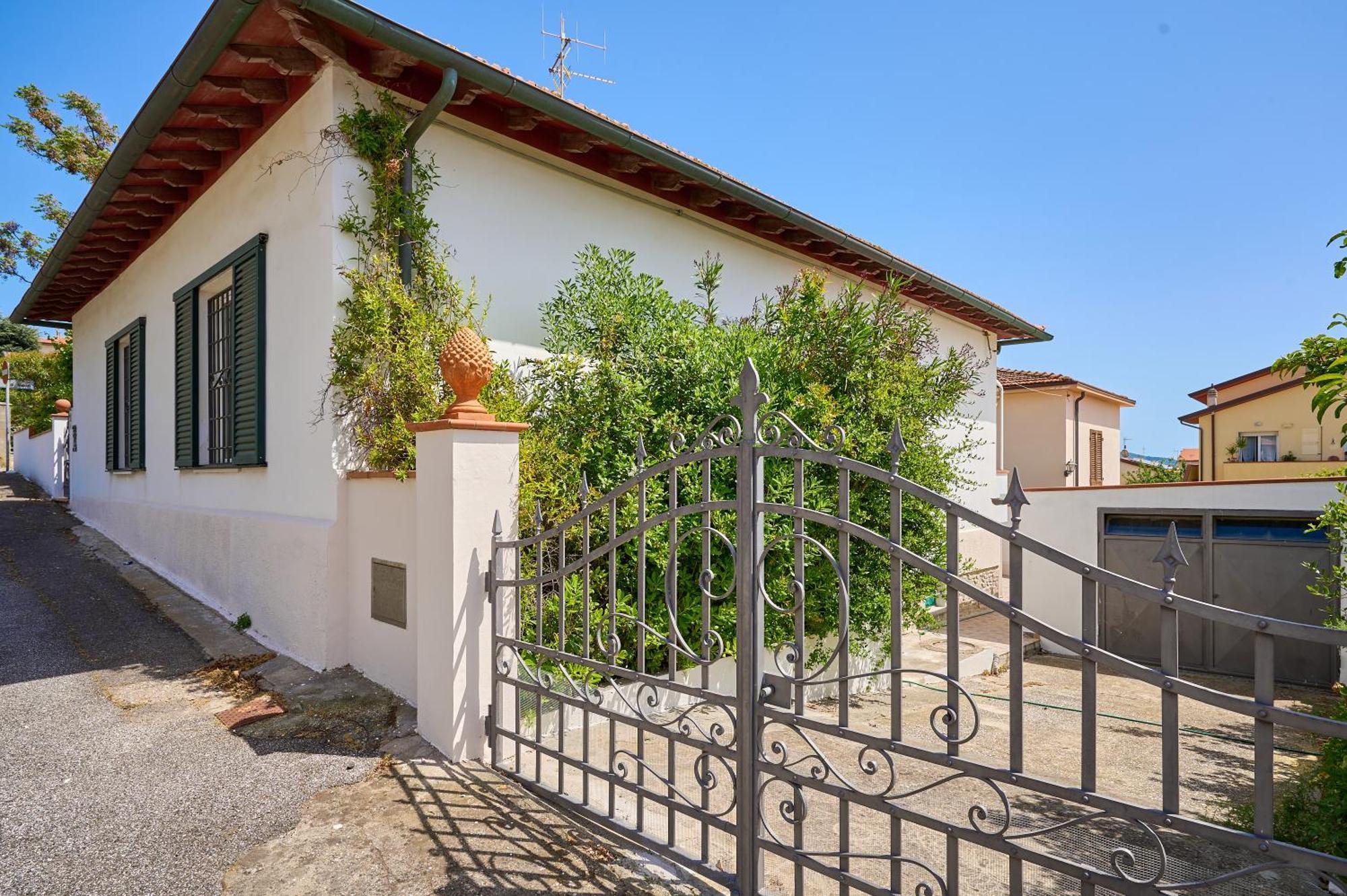 Casa Cipresso Villa San Vincenzo Exteriör bild